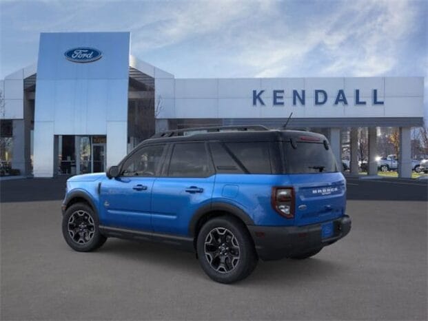 Used 2025 Ford Bronco Sport Outer Banks 4D Sport Utility – 3FMCR9CN6SRE65010 full
